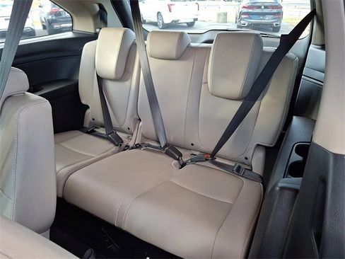 Used 2018 Honda Odyssey EX-L image 11