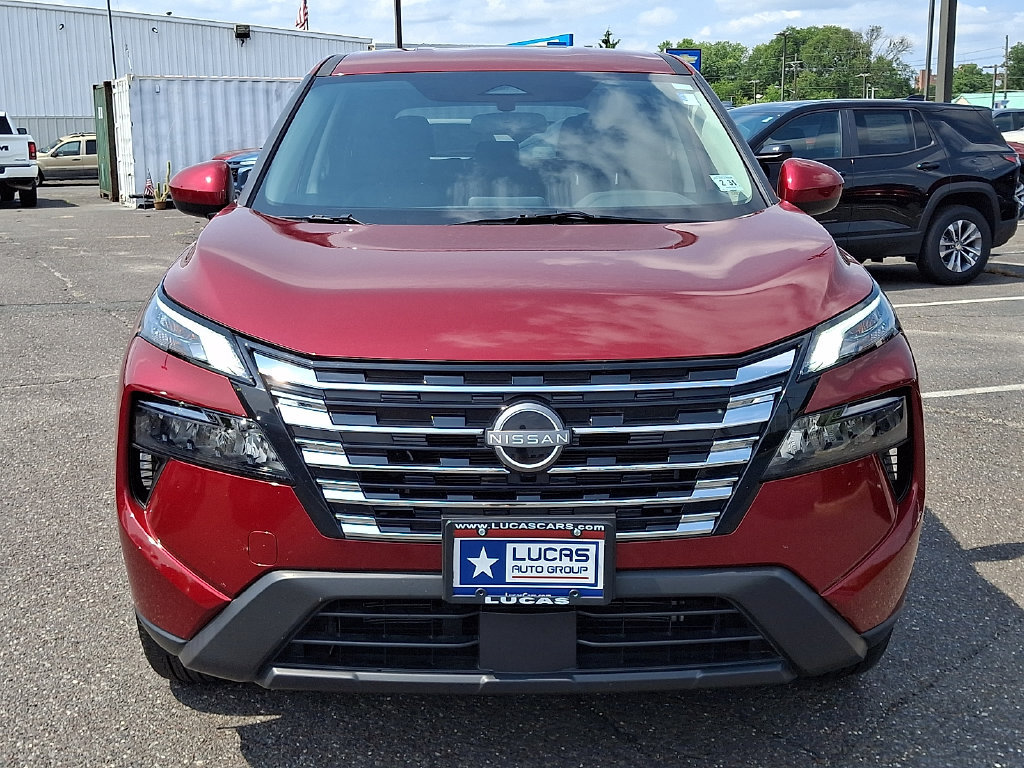 Used 2026 Nissan Rogue SV AWD/4WD image 4
