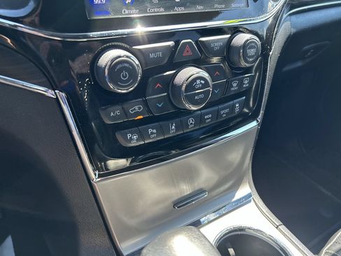 Used 2021 Jeep Grand Cherokee Limited w/ Quick Order Package 28K 80th AWD/4WD image 27