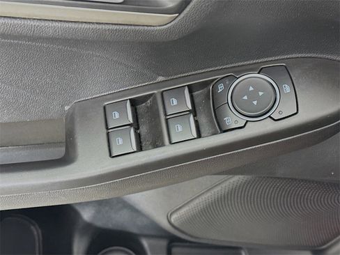 Used 2021 Ford Escape SE image 18