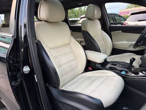 Used 2016 Kia Sorento SX FWD image 10