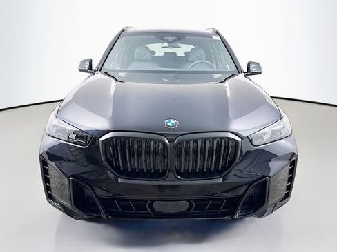 New 2026 BMW X5 xDrive40i w/ M Sport Package AWD/4WD image 2