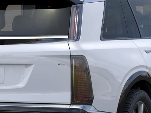 New 2027 Cadillac Vistiq Luxury w/ LPO, Trailering Package AWD/4WD image 11