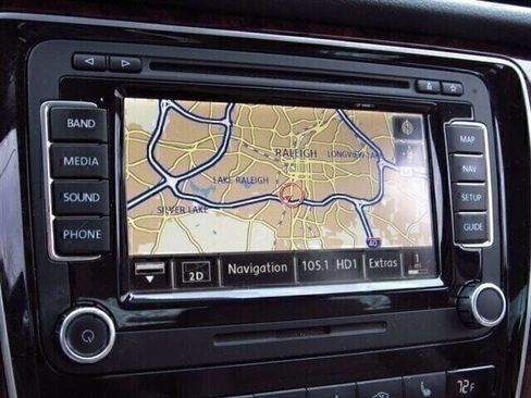 Used 2013 Volkswagen Passat 2.5 SEL Premium image 15