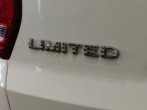 Used 2018 Ford Explorer Limited FWD image 62
