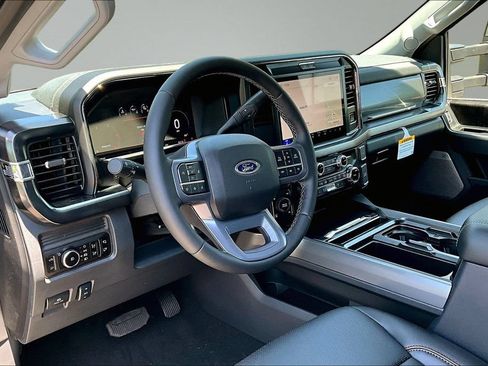 New 2026 Ford F250 Lariat w/ Black Appearance Package AWD/4WD image 7