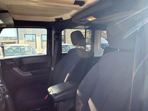 Used 2015 Jeep Wrangler Unlimited Sport w/ Quick Order Package 24S image 15