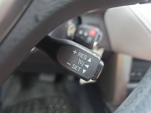 Used 2015 Toyota RAV4 XLE FWD image 22