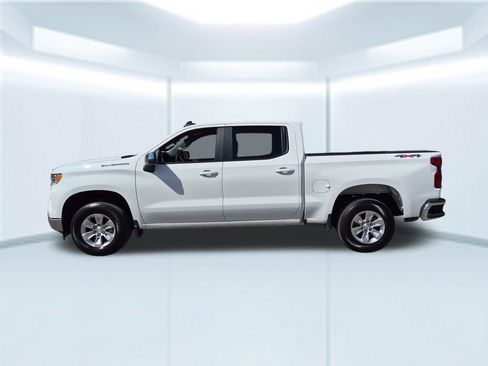 Used 2026 Chevrolet Silverado 1500 LT AWD/4WD image 2