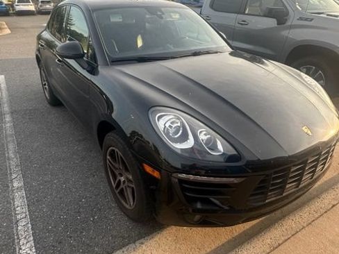Used 2018 Porsche Macan AWD/4WD image 4