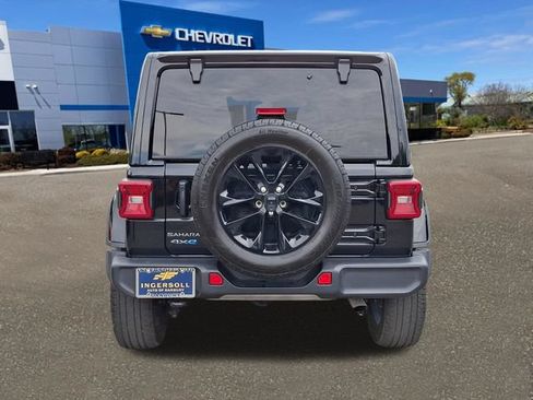 Used 2025 Jeep Wrangler Unlimited Sahara AWD/4WD image 25