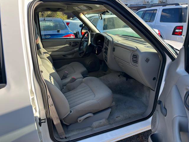 Used 2003 Chevrolet Blazer LS AWD/4WD image 12