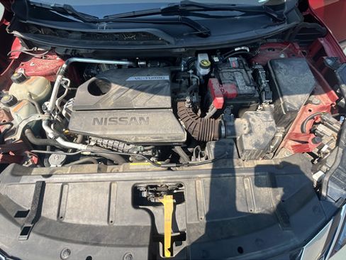 Used 2023 Nissan Rogue S AWD/4WD image 28