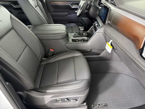 New 2026 GMC Sierra 1500 Denali w/ Denali Reserve Package AWD/4WD image 12