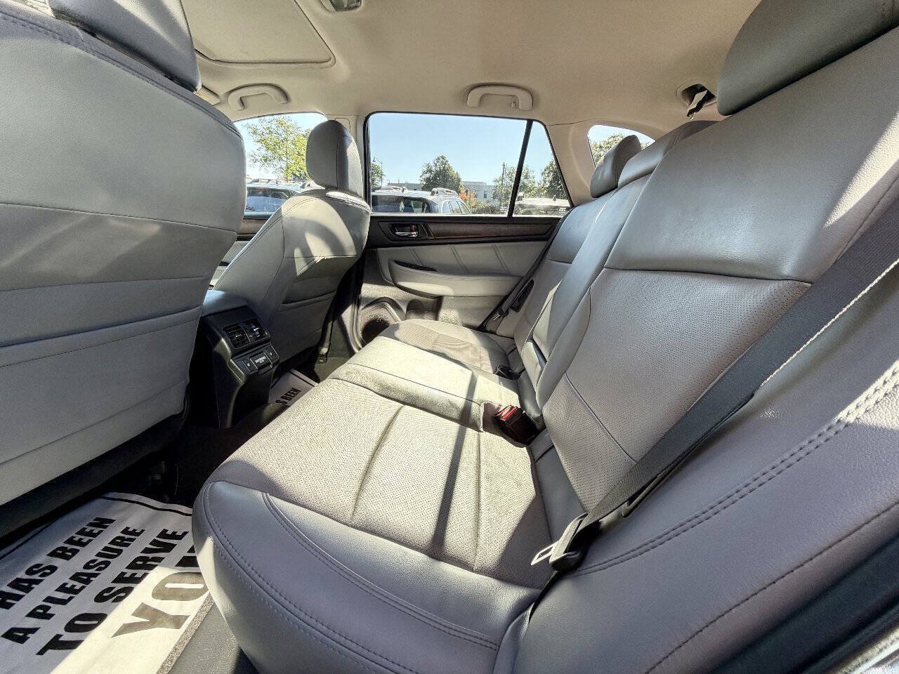 Used 2018 Subaru Outback 2.5i Limited w/ Popular Package #2 AWD/4WD image 24