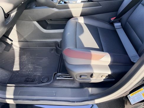 New 2026 Chevrolet Equinox RS w/ LPO, Floor Liner Package image 13