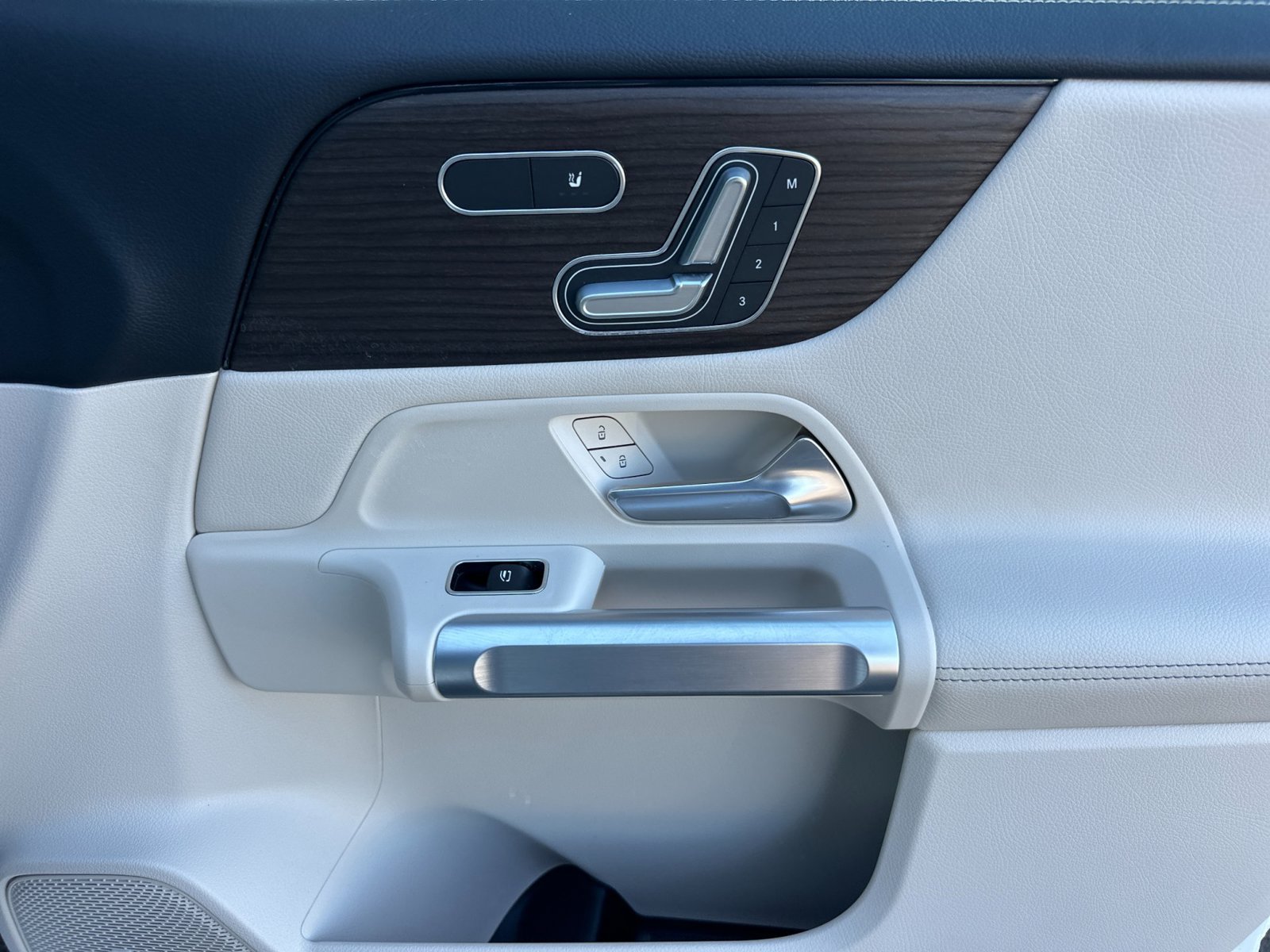 Certified 2026 Mercedes-Benz GLB 250 image 18