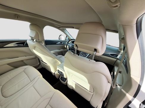 Used 2017 Lincoln MKZ Reserve w/ Technology Package image 30