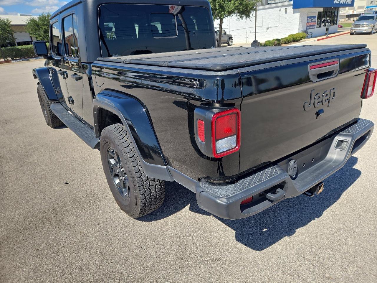 Used 2022 Jeep Gladiator Sport AWD/4WD image 5