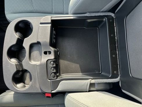 Used 2018 RAM 1500 ST image 19