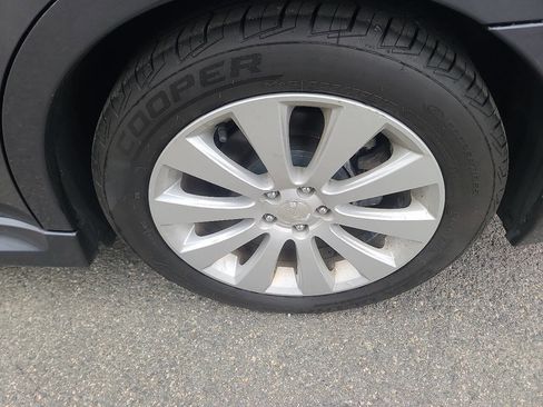 Used 2011 Subaru Legacy 3.6R Limited AWD/4WD image 20