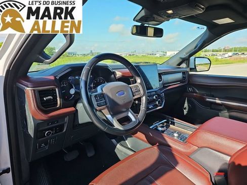 Used 2023 Ford Expedition Limited AWD/4WD image 10