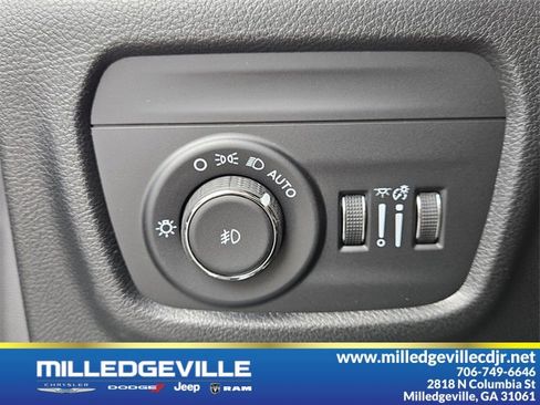 New 2025 Jeep Grand Cherokee Limited w/ Black Appearance Package image 30