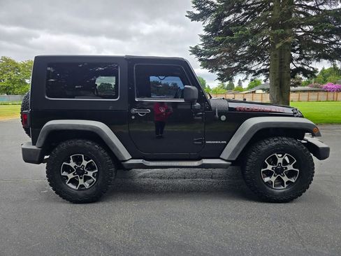 Used 2010 Jeep Wrangler Rubicon w/ Dual Top Group AWD/4WD image 7