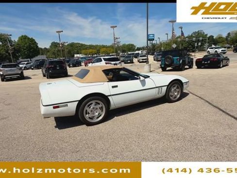 Used 1990 Chevrolet Corvette Convertible RWD image 8