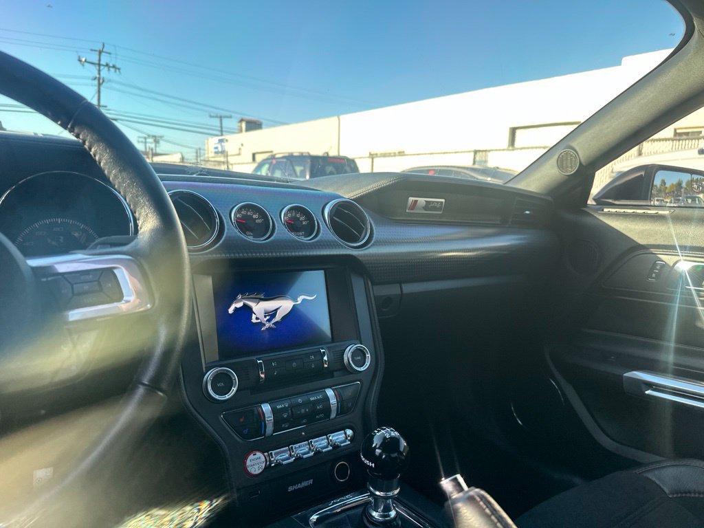 Used 2017 Ford Mustang GT Premium w/ GT Performance Package RWD image 13