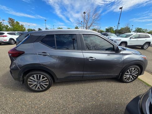 Used 2024 Nissan Kicks SV FWD image 18