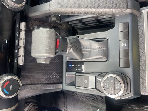 Used 2025 Toyota Tacoma TRD Off-Road image 22