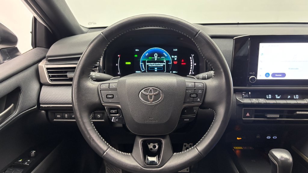 Used 2025 Toyota Camry SE FWD image 26