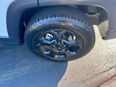 Used 2024 Jeep Compass Trailhawk w/ Trailhawk Convenience Group image 11