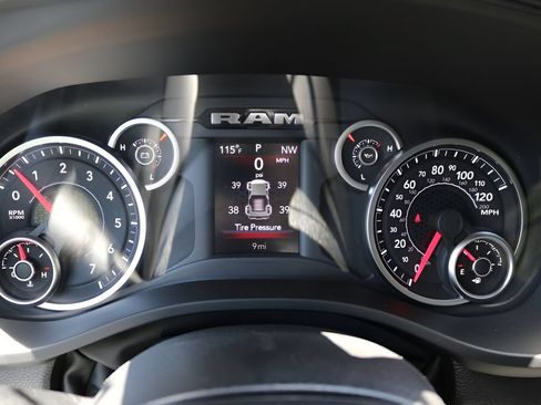 New 2026 RAM 1500 Express RWD image 25