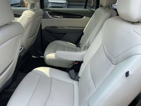 Used 2023 Cadillac XT6 Premium Luxury FWD image 15