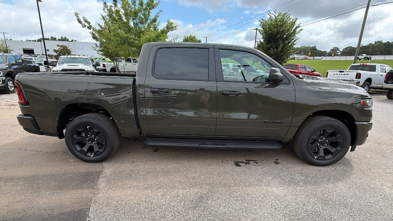 New 2026 RAM 1500 Express AWD/4WD image 7