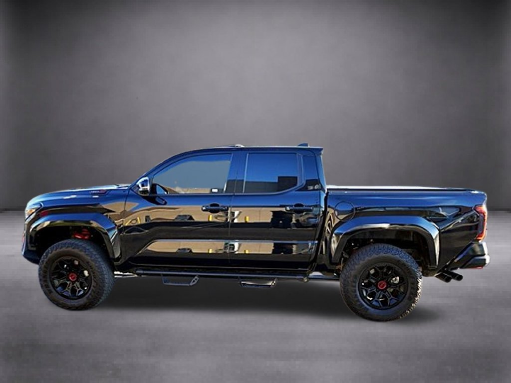 Used 2025 Toyota Tacoma TRD Pro AWD/4WD image 9