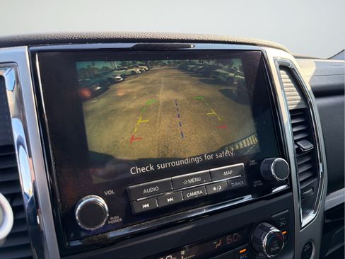 Used 2020 Nissan Titan SV w/ SV Convenience Package RWD image 19