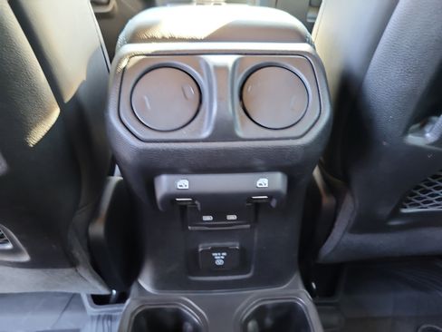 Used 2024 Jeep Wrangler High Altitude image 16