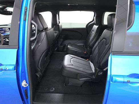 New 2026 Chrysler Pacifica Select w/ S Appearance Package FWD image 24