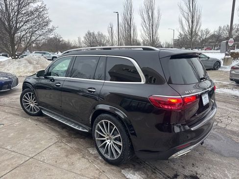 Used 2024 Mercedes-Benz GLS 580 4MATIC image 5
