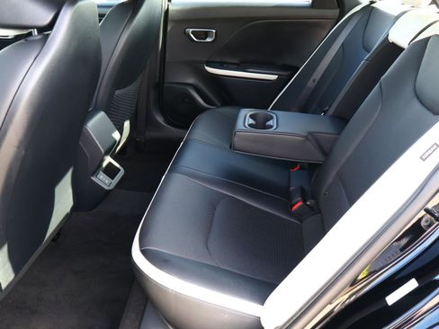 Used 2025 Kia K4 GT-Line w/ GT-Line Premium Package image 20