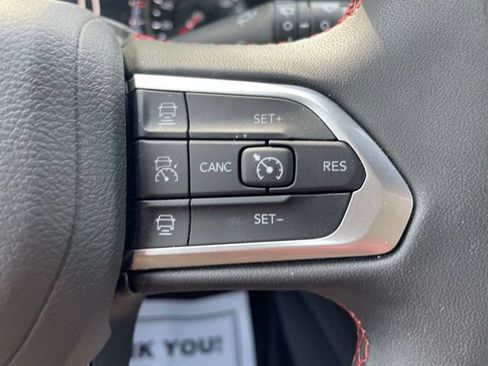 Used 2025 Jeep Compass Trailhawk AWD/4WD image 15