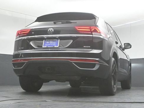 Used 2022 Volkswagen Atlas Cross Sport SE w/ Black Wheel Package image 33