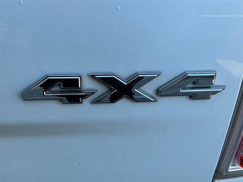 Used 2016 RAM 1500 Laramie w/ Convenience Group image 18