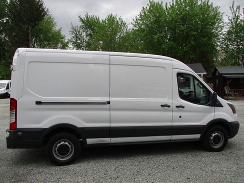 Used 2018 Ford Transit 250 148 Medium Roof image 6