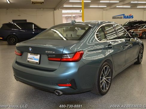 Used 2021 BMW 330e w/ Convenience Package image 10