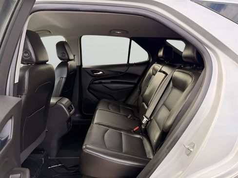 Used 2021 Chevrolet Equinox LT AWD/4WD image 17