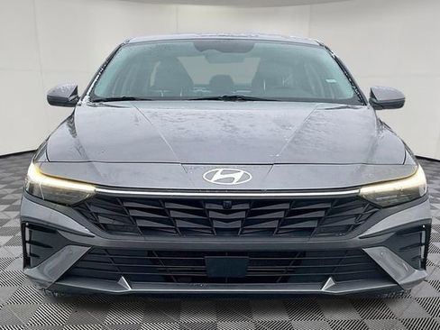 Certified 2024 Hyundai Elantra Limited image 4